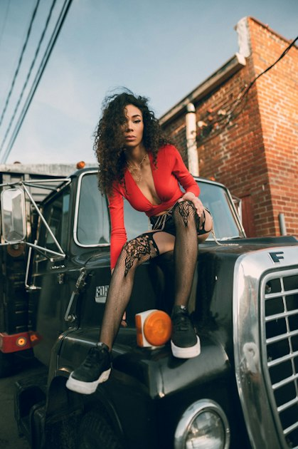 Empowering Women in Trucking